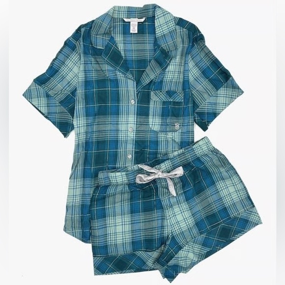 Victoria's Secret Other - VICTORIA’S SECRET Matching Plaid Pajama Set